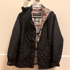 Warm quilted Barbour jacket in navy blue / black
